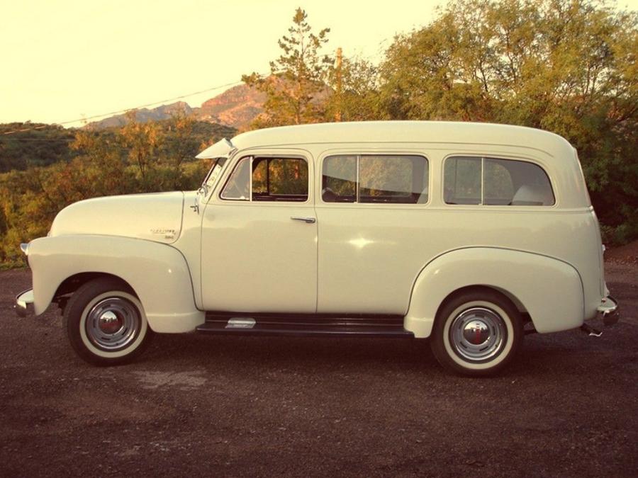  Chevrolet 3100 Suburban 1951 года  (фото 4 из 10)